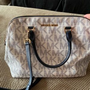 Michaels Kors white and navy larger bag